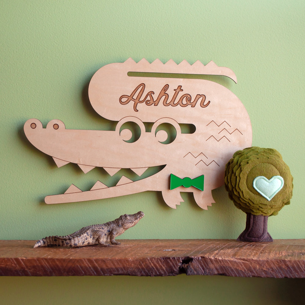 Alligator Wooden Room Sign