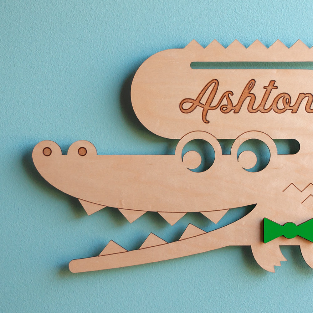 Alligator Wooden Room Sign